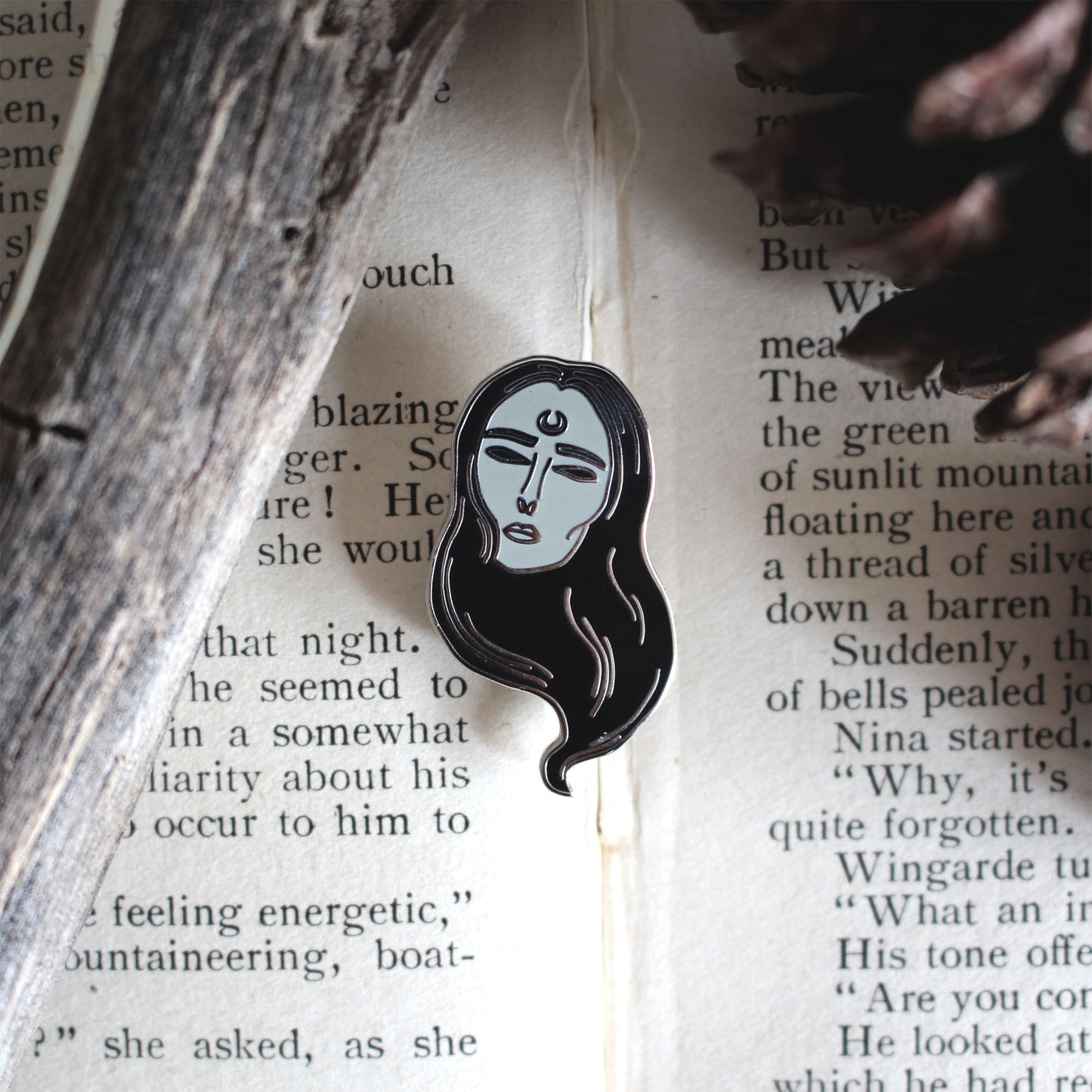 WITCHY WOMAN ENAMEL PIN