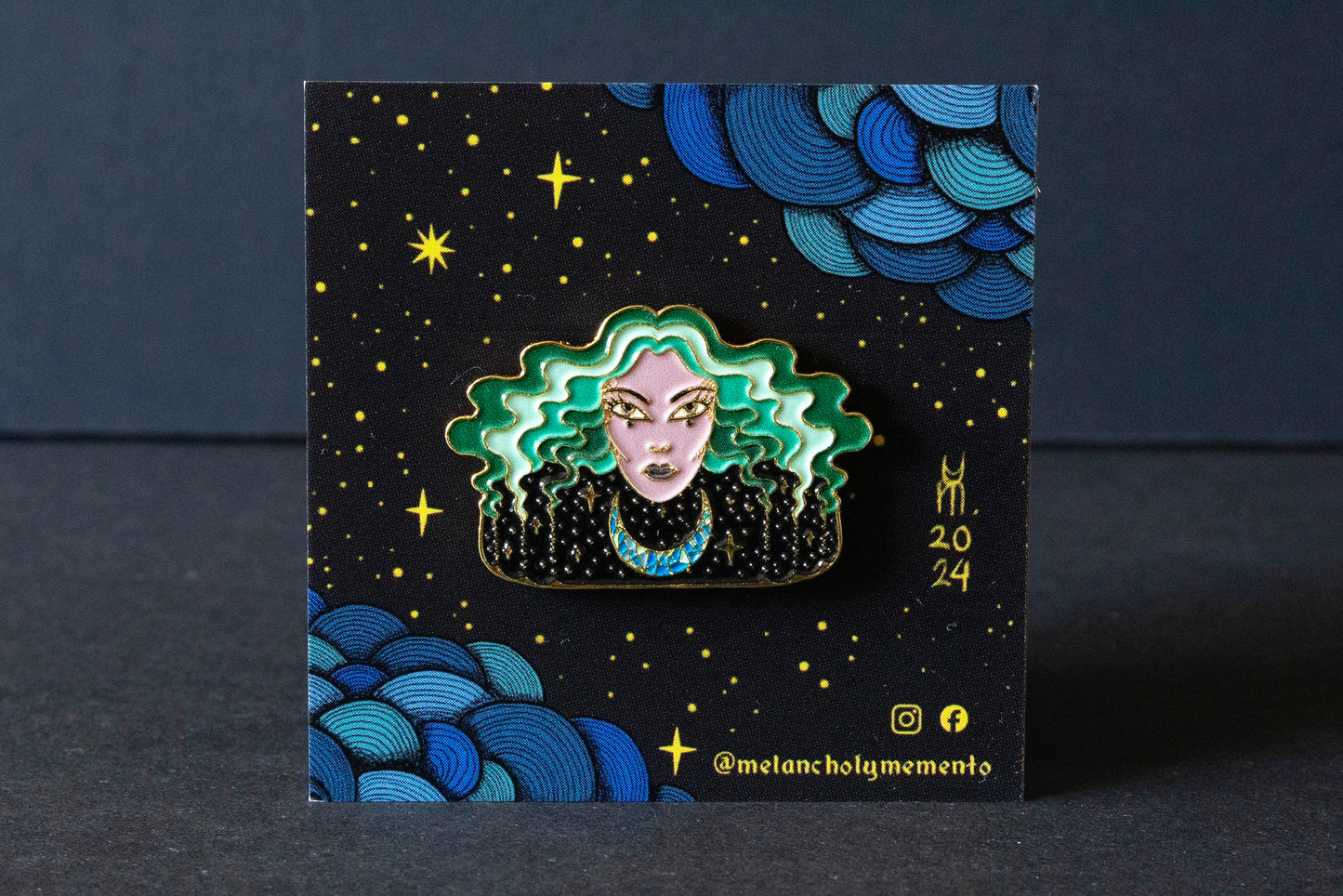 MAGIC WOMAN ENAMEL PIN